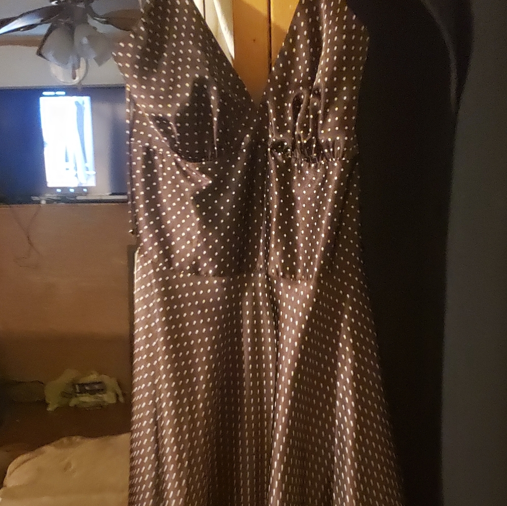 Brown dress